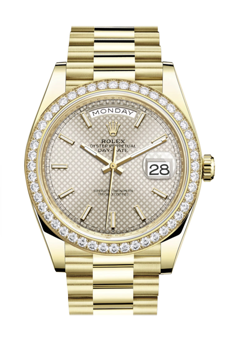 롤렉스 데이데이트 40 Rolex Day-Date 40 Silver Motif Dial 40 Baguette Diamond Bezel 18K Yellow Gold President Automatic Men's Watch 228398