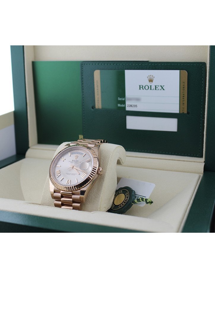 Rolex Day-Date 40 Sundust Roman Dial Fluted Bezel 18K Everose Gold President Automatic Mens Watch